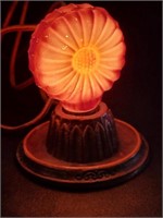 VTG Purple Flower Lightbulb & Lamp