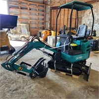 Unused AGT QK 16R Mini Excavator no oil or fuel