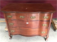 Gorgeous Vintage Mahogany Dresser, Serpentine