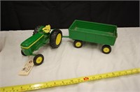 ERTL John Deere Tractor W/ Wagon