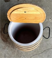 Wooden Barrel w/ liner