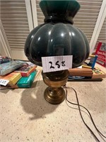 70'S VINTAGE LAMP WITH GREEN GLASS SHADE