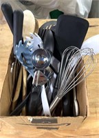 Nice box of utensils