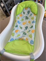 Baby bath with infant insert