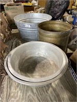 Round Wash Tub & Other buckets/pans