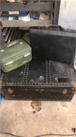 Vintage trunk and 2 other carrying cases