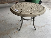 Aluminum outdoor end table
