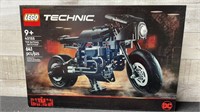New Sealed Technic The Batman Batcycle 641 Piece L