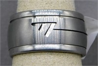 Stainless steel band, size 8.