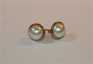 14kt yellow gold Mabe Pearl Earrings pearls