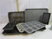 Cookie Sheets, Muffin & Loaf Pans