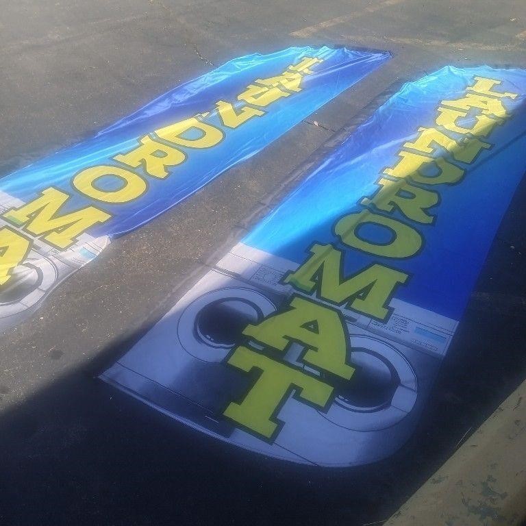LAUDROMAT Advertising Banners Beach Flag