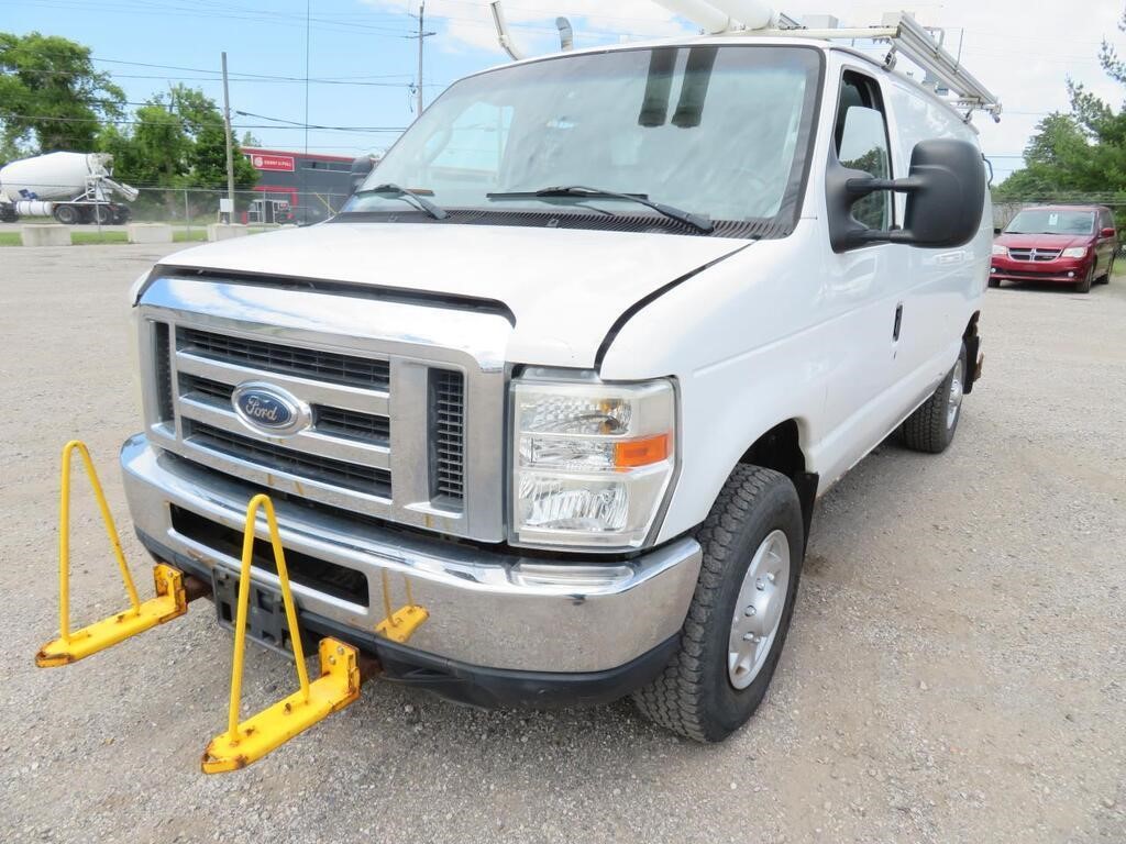 2011 FORD E-350 112741 KMS