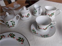 Service For 12 Holiday Plates
