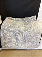 Samantha Pynn 86"x96” Comforter & shams