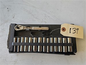 Craftsman 1/4" socket with ratchet