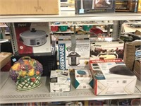 Microwave, assorted kitchen cookers, fruit cookie