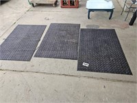 44 x 67 walk off mats w/rubber bottom - USA