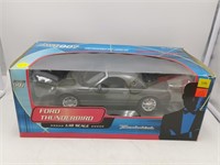 Ford Thunderbird James Bond 007 1:18