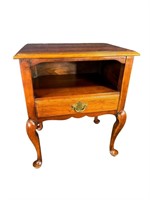 STATTON QUEEN ANNE CHERRY 1 DRAWER STAND