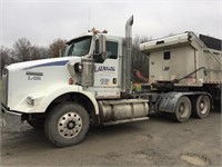 2009 Kenworth T800 Day Cab Truck Tractor,
