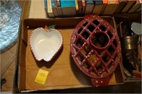 Enameled Cast Pan w/ Lattice Lid, Apple Dish