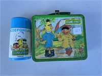 1983 MUPPETS W THERMOS METAL LUNCH BOX 8X7X4