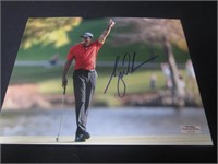 Tiger Woods signed 8x10 photo COA