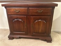 Thomasville Buffet 31.5X40X18 open up to 80in