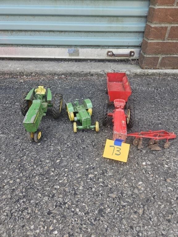 John deere die cast tractor