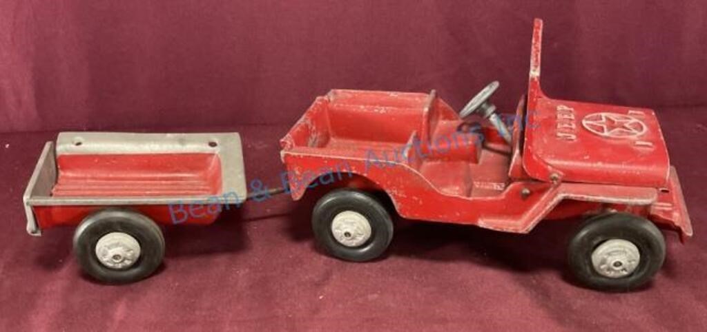 Cast aluminum Willys Jeep with trailer