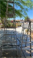 F - LOT OF 2 FOLDING LADDERS (G22)