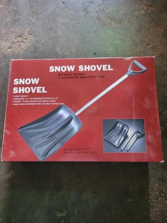 Snow shovel Great for cR trunk