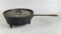 Cast Iron Skillet with Feet