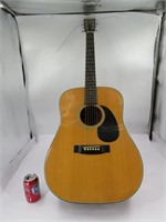 Guitare acoustique Fender model F-35