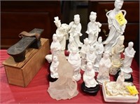 17 PCS. ORIENTAL THEMED FIGURINES & 1 WOODEN SHOE