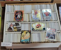 APPROX 4000 SPORTS TRADING CARDS