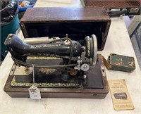 Rare Antique Singer Sewing Machine in Case