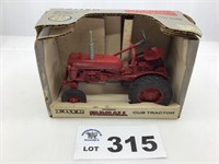 1/16 Scale - ERTL Farmall Club Tractor