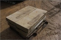 Pallet of Concrete Steps, Approx 4Ft X 20"