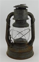 * Dietz No. 2 D-Lite Lantern with Globe