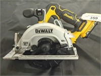 12V LITHIUM DEWALT CIRCULAR SAW AND BATTERY