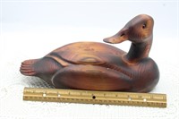 1989 HAND CARVED DECOY W/ GLASS EYES, TURNED HEAD