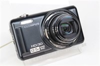 OLYMPUS HD/3D VR-330 Digital Camera w/ Case