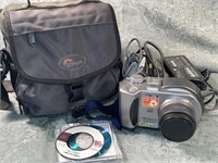 (F) Sony CD Mavica 3.3 mega pixel camera with bag