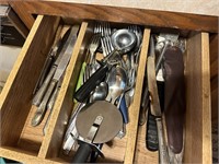 Drawer Contents  K32