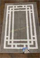 Mohawk Home Accent Rug 30"x45"