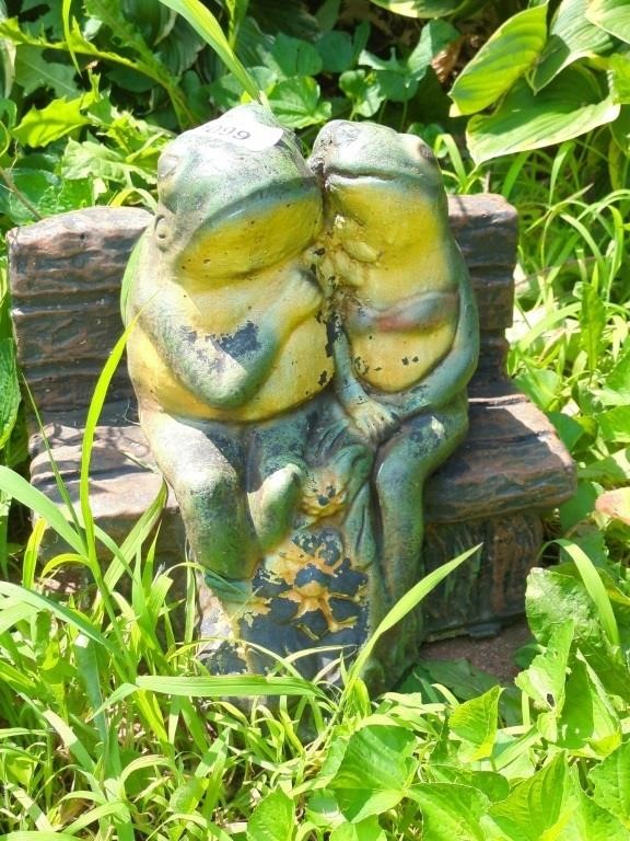 Concrete Frog Couple Yard Decor - approx 12" tall