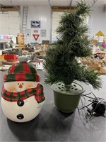 Snowman cookie jar & small tree