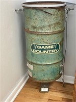 Vintage Game Country Hanging Feeder Model DF-01
